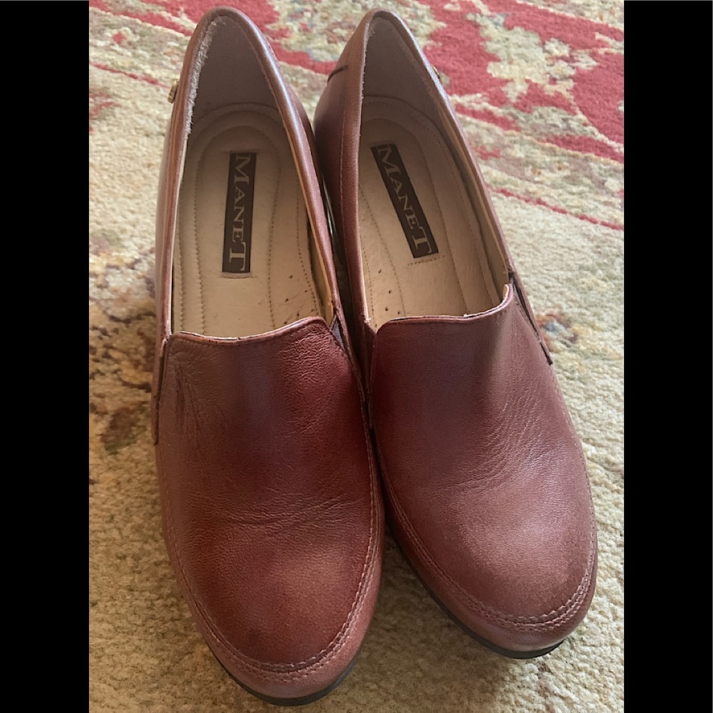 Manet brown wedge